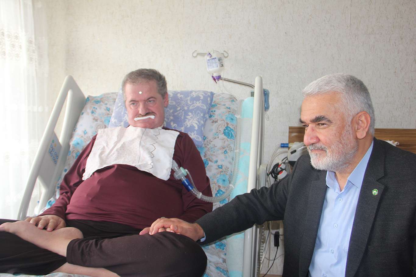 HÜDA PAR Genel Başkanı Yapıcıoğlu, ALS hastası Yasin Asma’yı ziyaret etti